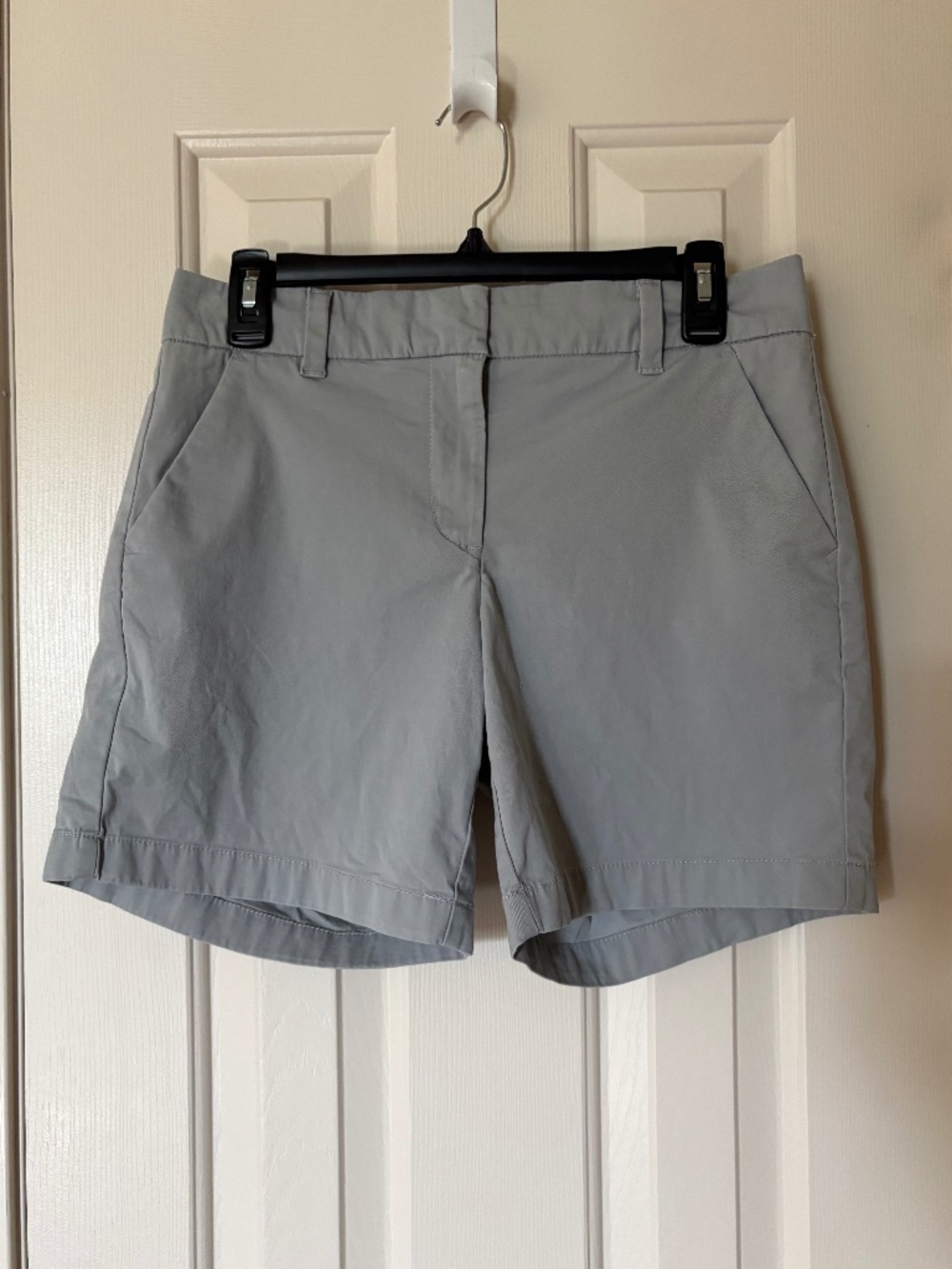 Tommy Hilfiger Size 6 Gray Shorts